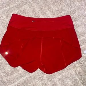 Lululemon size 8 4” speed up red